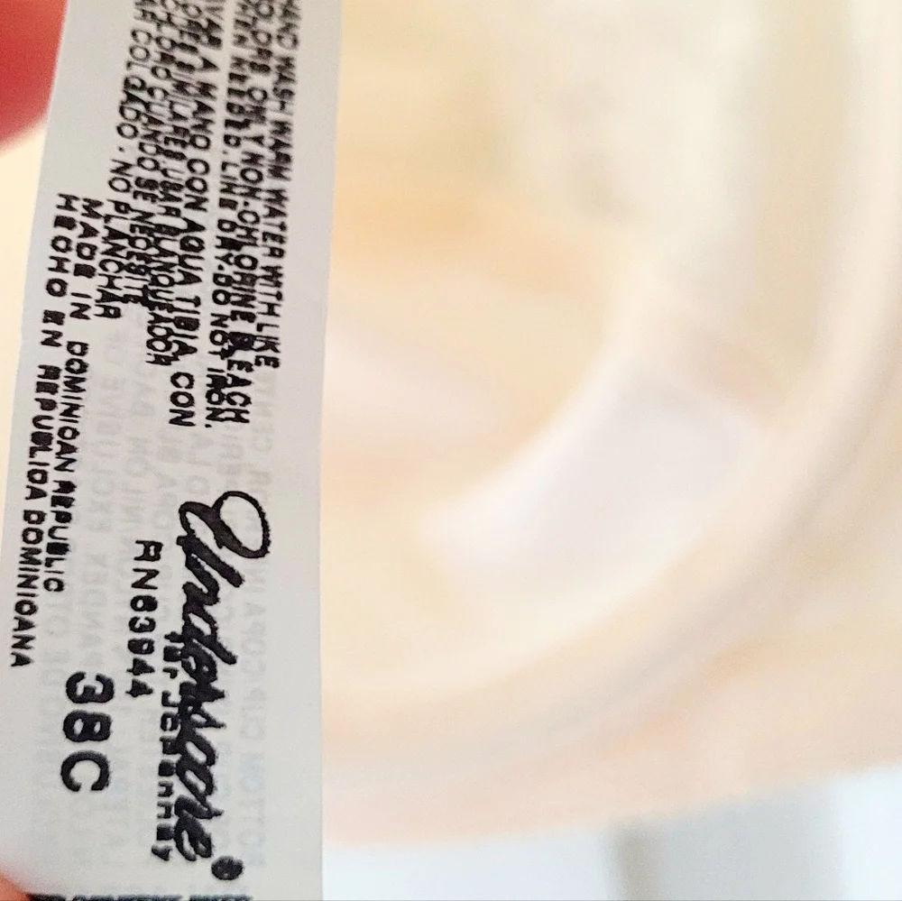 SOLD. Vintage bra - Picture 8 of 9